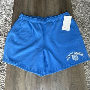 RARE NWT LululemonOversized Scuba Shorts Sz XL *pool party blue* SOLD OUT COLOR!